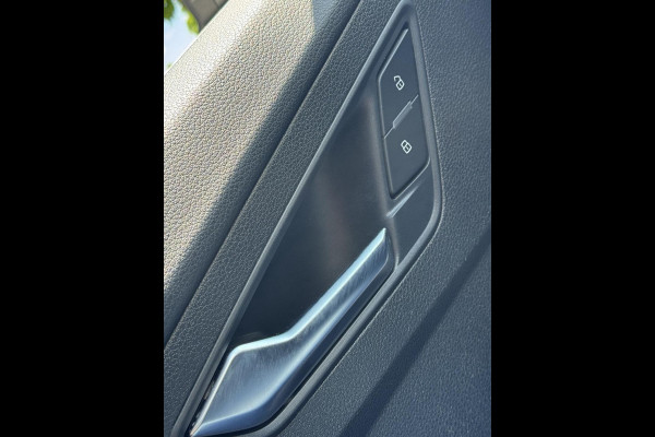 Audi Q2 1.0 30 TFSI Design - Navigatie I Airco I PDC I Sport velgen I Dealer onderhouden