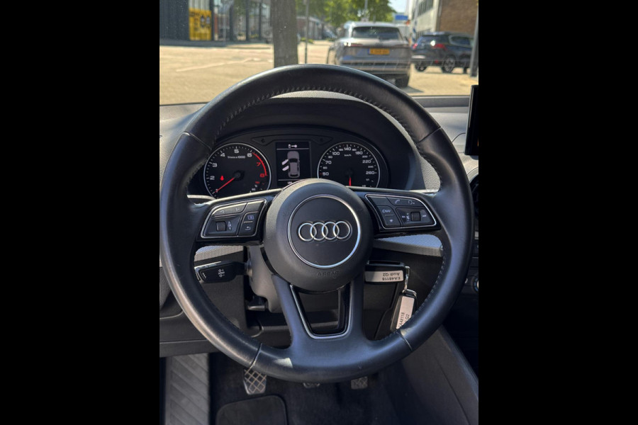 Audi Q2 1.0 30 TFSI Design - Navigatie I Airco I PDC I Sport velgen I Dealer onderhouden