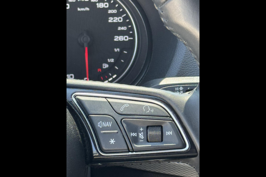 Audi Q2 1.0 30 TFSI Design - Navigatie I Airco I PDC I Sport velgen I Dealer onderhouden