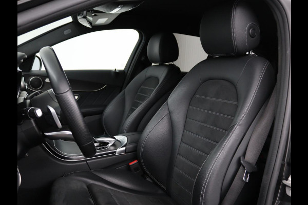 Mercedes-Benz C-Klasse 300e AMG Night | Adaptive cruise | Stoelverwarming | Carplay | Leder/Alcantara | Camera | Navigatie | Full LED