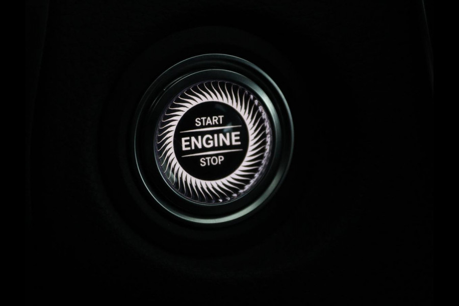 Mercedes-Benz C-Klasse 300e AMG Night | Adaptive cruise | Stoelverwarming | Carplay | Leder/Alcantara | Camera | Navigatie | Full LED