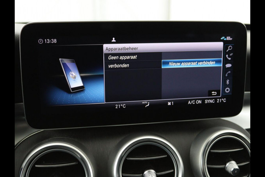 Mercedes-Benz C-Klasse 300e AMG Night | Adaptive cruise | Stoelverwarming | Carplay | Leder/Alcantara | Camera | Navigatie | Full LED