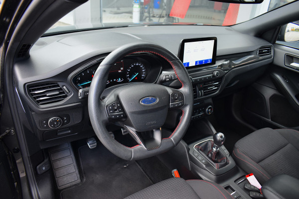 Ford FOCUS Wagon 1.0 EcoBoost ST Line Business | Trekhaak | CarPlay | Stuur- en Stoelverw. | Camera