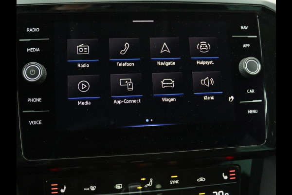 Volkswagen Passat 2.0 TDI Comfort Business | Stoelverwarming | Camera | Adaptive cruise | Carplay | Massage | Navigatie | Full LED | Parkeerhulp