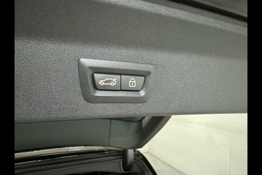 BMW X3 xDrive20i M Sport Black Edition Pano HUD Sfeer NAP