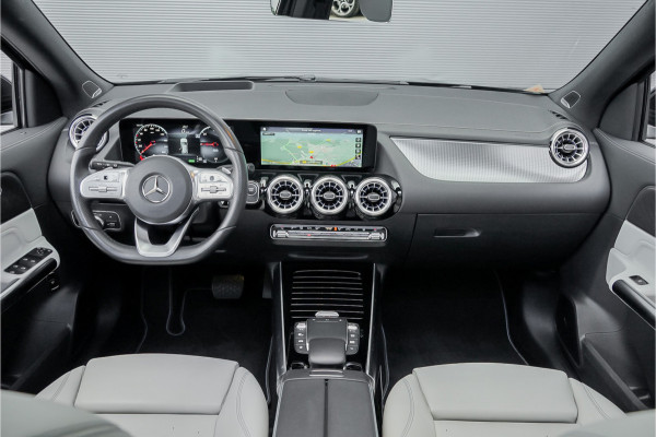 Mercedes-Benz EQA 250 Edition 1 67 kWh AMG Pano Leder Distronic 20" 1e Eig