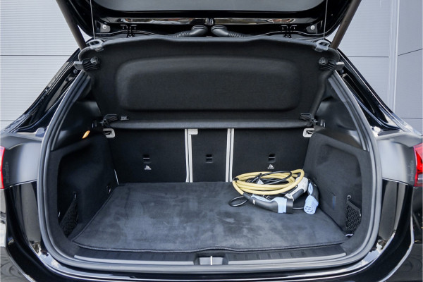 Mercedes-Benz EQA 250 Edition 1 67 kWh AMG Pano Leder Distronic 20" 1e Eig