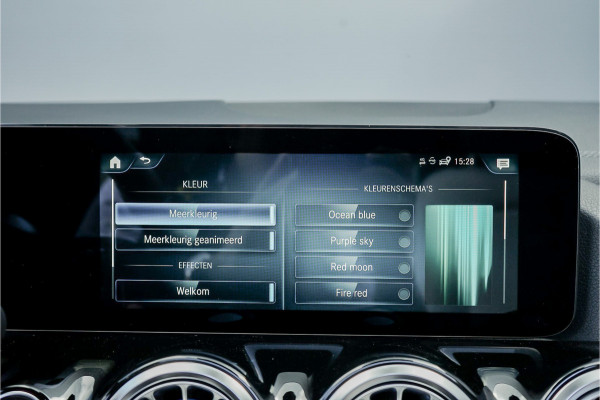 Mercedes-Benz EQA 250 Edition 1 67 kWh AMG Pano Leder Distronic 20" 1e Eig