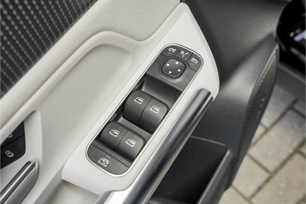Mercedes-Benz EQA 250 Edition 1 67 kWh AMG Pano Leder Distronic 20" 1e Eig