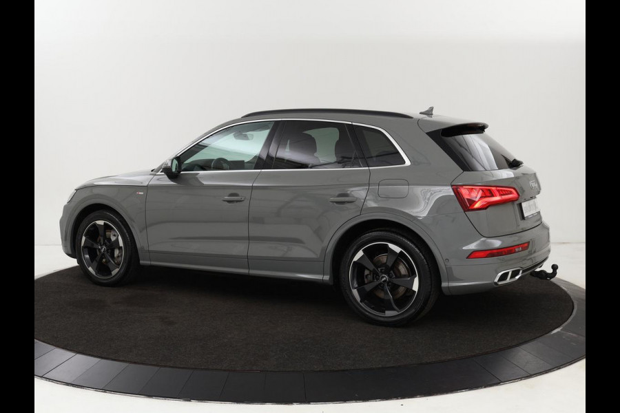 Audi Q5 55 TFSIe S Edition | Trekhaak | Leder | Adaptive cruise | 360 camera | Carplay | Navigatie | Virtual Cockpit | Luchtvering | Matrix LED