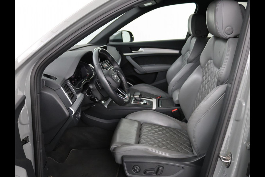 Audi Q5 55 TFSIe S Edition | Trekhaak | Leder | Adaptive cruise | 360 camera | Carplay | Navigatie | Virtual Cockpit | Luchtvering | Matrix LED