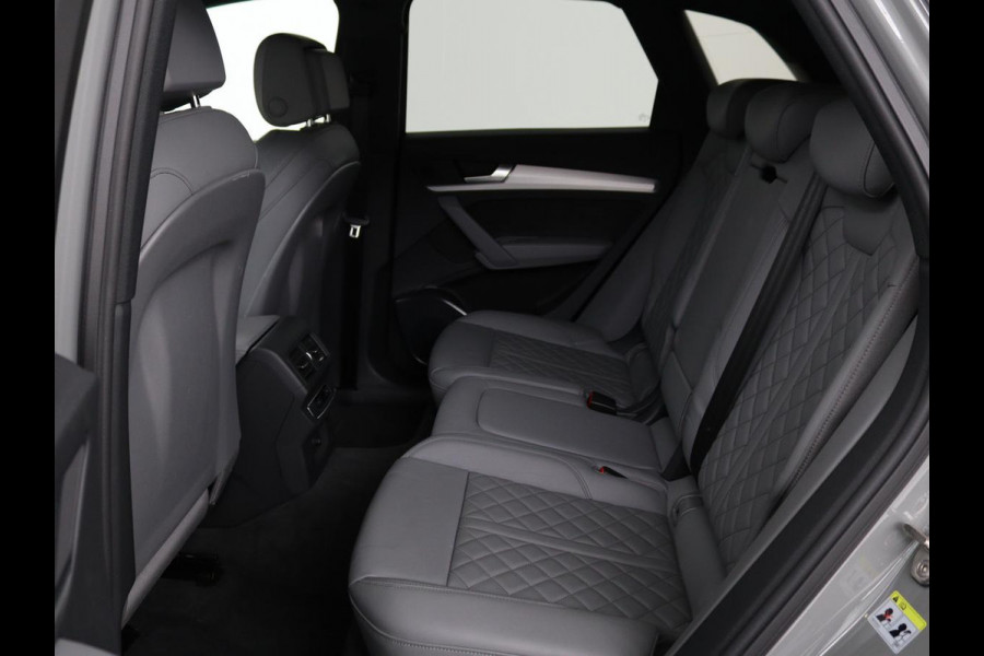 Audi Q5 55 TFSIe S Edition | Trekhaak | Leder | Adaptive cruise | 360 camera | Carplay | Navigatie | Virtual Cockpit | Luchtvering | Matrix LED