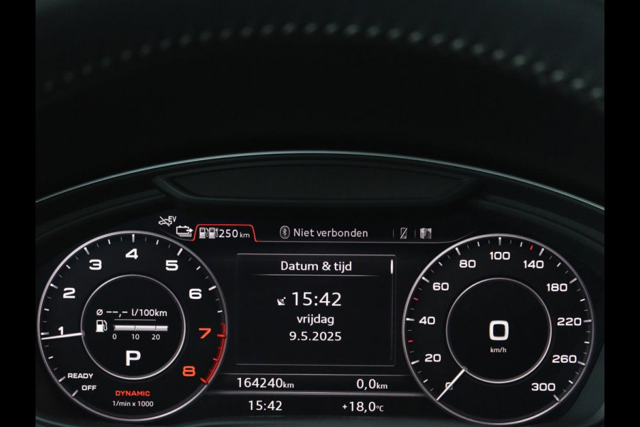 Audi Q5 55 TFSIe S Edition | Trekhaak | Leder | Adaptive cruise | 360 camera | Carplay | Navigatie | Virtual Cockpit | Luchtvering | Matrix LED