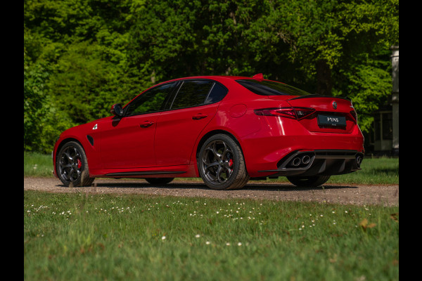 Alfa Romeo Giulia 2.9 V6 Quadrifoglio | Manual | 2e eigenaar | Harman/Kardon