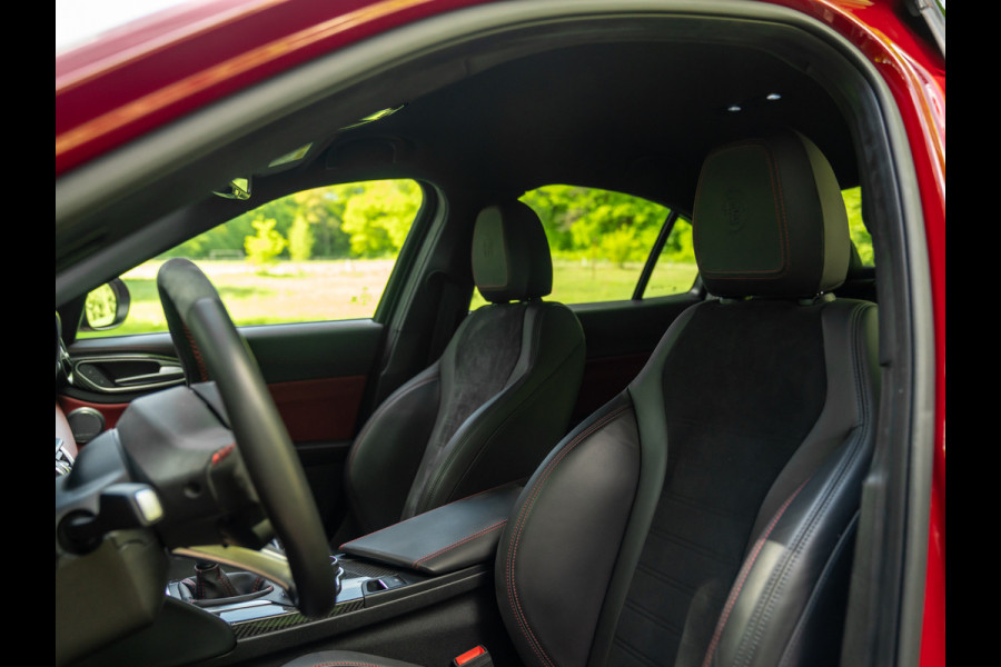 Alfa Romeo Giulia 2.9 V6 Quadrifoglio | Manual | 2e eigenaar | Harman/Kardon