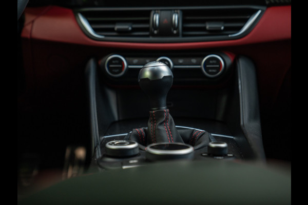 Alfa Romeo Giulia 2.9 V6 Quadrifoglio | Manual | 2e eigenaar | Harman/Kardon