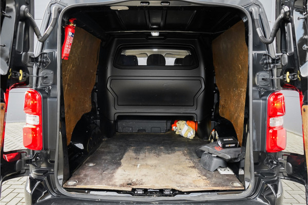 Toyota ProAce Worker 2.0 D-4D Professional Long DC Trekhaak Navi 1e Eig