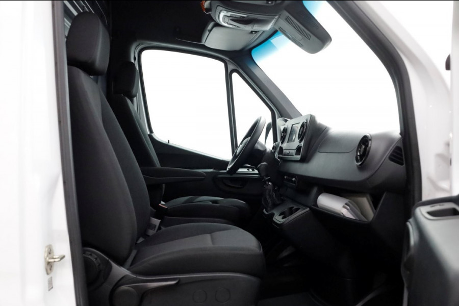 Mercedes-Benz Sprinter 311 CDI 115pk RWD L2H2 Airco Laadklep 500kg + Trekhaak 07-2020