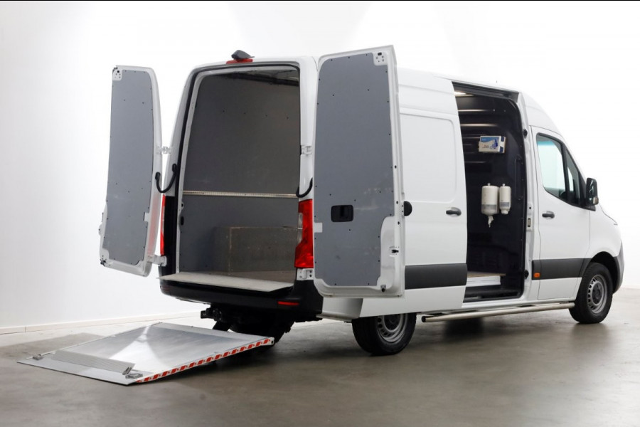 Mercedes-Benz Sprinter 311 CDI 115pk RWD L2H2 Airco Laadklep 500kg + Trekhaak 07-2020