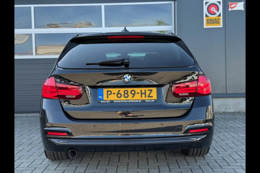BMW 3 Serie Touring 318d 150pk Automaat Sport Line | Navi Prof. | LED | Climate | Cruise | Sportstoelen | Sportstuur | 18 inch