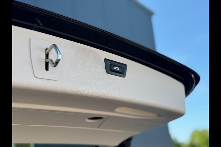 BMW 3 Serie Touring 318d 150pk Automaat Sport Line | Navi Prof. | LED | Climate | Cruise | Sportstoelen | Sportstuur | 18 inch