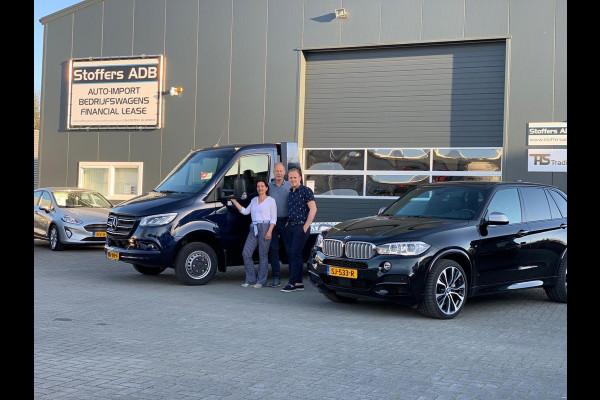 BMW 3 Serie Touring 318d 150pk Automaat Sport Line | Navi Prof. | LED | Climate | Cruise | Sportstoelen | Sportstuur | 18 inch