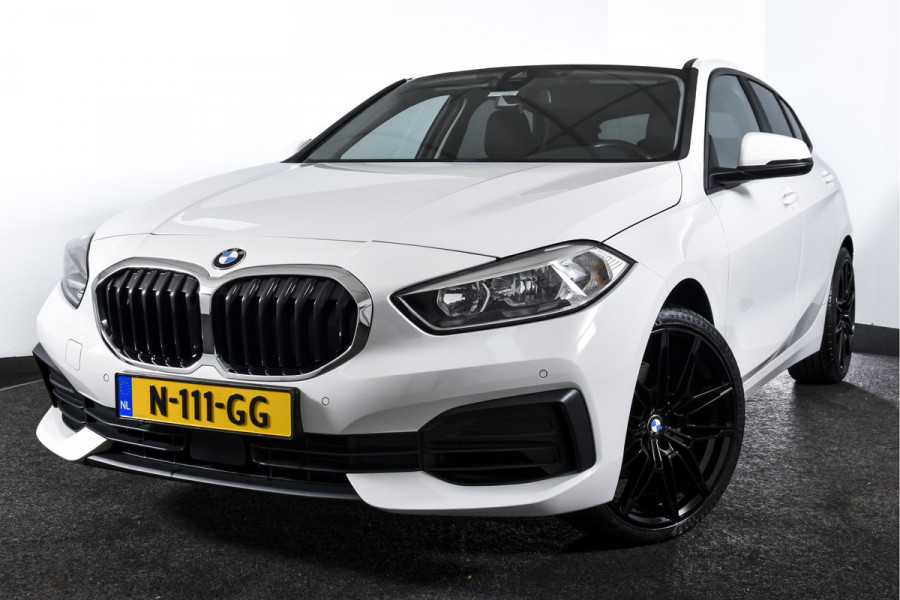 BMW 1-serie 118i 140 PK Corporate High Executive | Cruise | PDC | NAV+ Apple Car Play | EEC | LM 19" |
