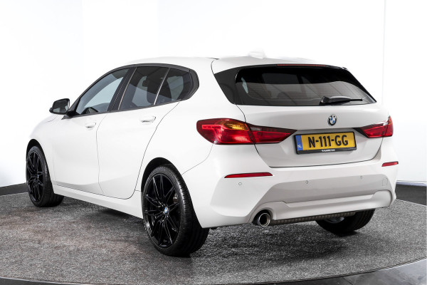 BMW 1-serie 118i 140 PK Corporate High Executive | Cruise | PDC | NAV+ Apple Car Play | EEC | LM 19" |