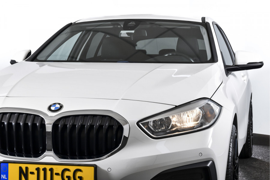 BMW 1-serie 118i 140 PK Corporate High Executive | Cruise | PDC | NAV+ Apple Car Play | EEC | LM 19" |