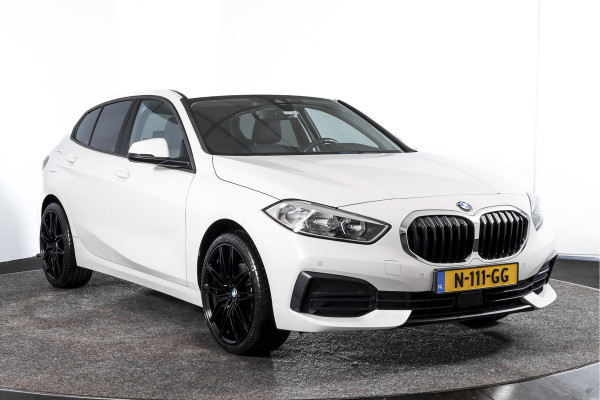 BMW 1-serie 118i 140 PK Corporate High Executive | Cruise | PDC | NAV+ Apple Car Play | EEC | LM 19" |
