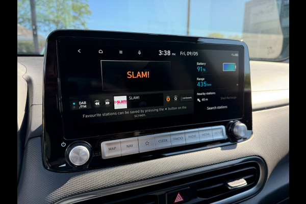 Hyundai Kona EV Comfort 64 kWh - Automaat - Navi - Climate - Parkeerhulp - Winterpakket