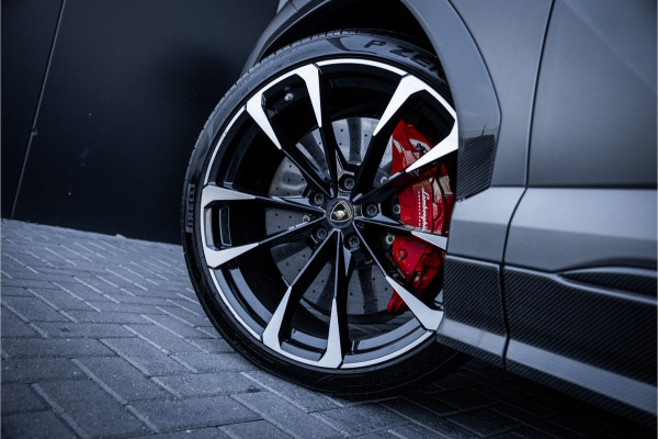 Lamborghini Urus 4.0 V8 - Panorama | Original Matte | 23'inch | B&O