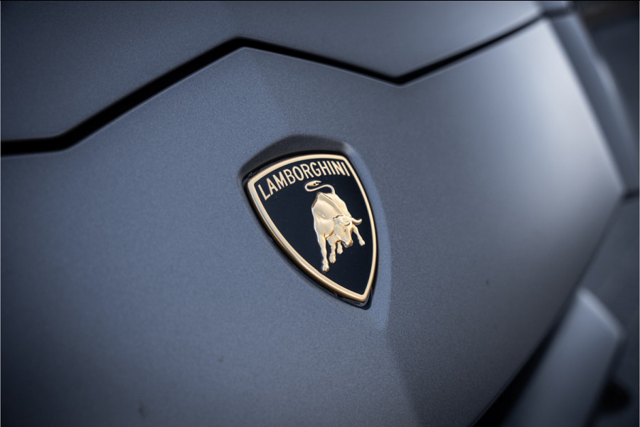 Lamborghini Urus 4.0 V8 - Panorama | Original Matte | 23'inch | B&O