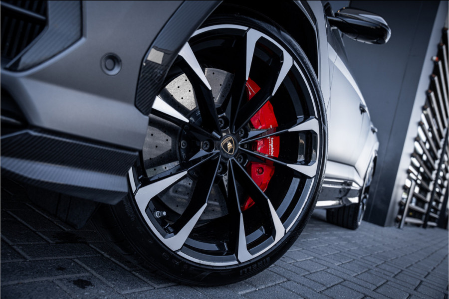 Lamborghini Urus 4.0 V8 - Panorama | Original Matte | 23'inch | B&O