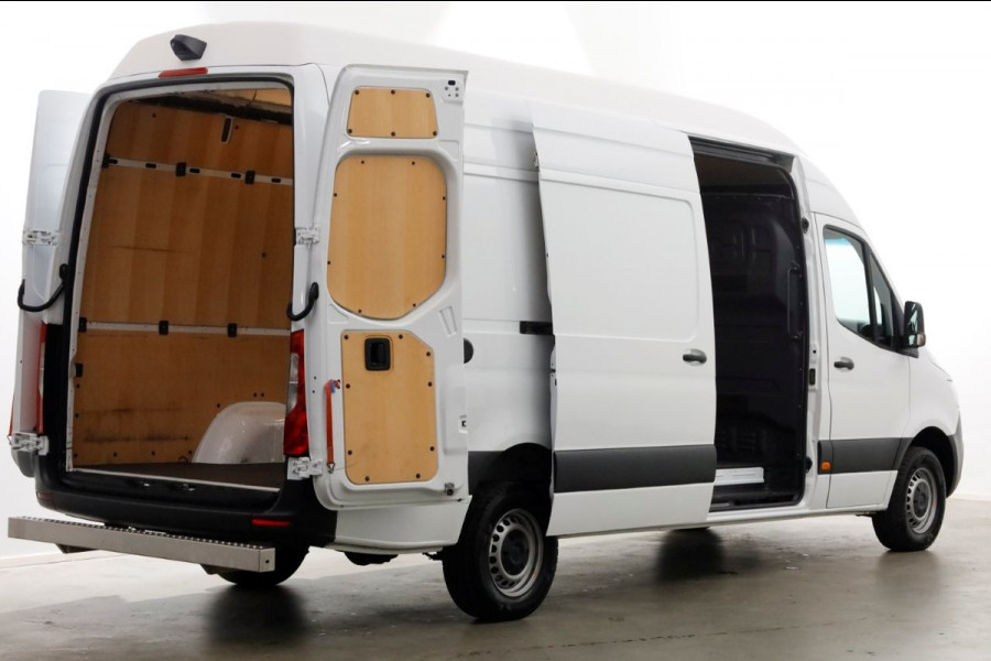 Mercedes-Benz Sprinter 317 CDI 170pk RWD L3H3 Maxi 9G Automaat Navi/Camera 11-2022
