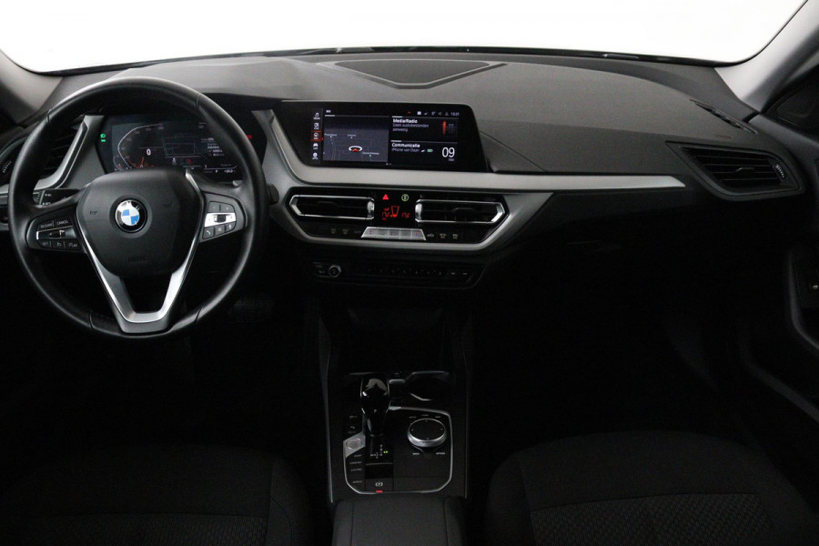 BMW 2 Serie Gran Coupé 218i Introduction Edition (PARKEERSENSOREN, CRUISE CONTROL, NAVIGATIE, DEALER ONDERHOUDEN)