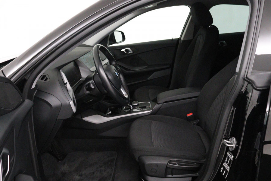 BMW 2 Serie Gran Coupé 218i Introduction Edition (PARKEERSENSOREN, CRUISE CONTROL, NAVIGATIE, DEALER ONDERHOUDEN)