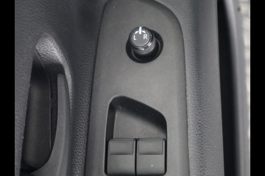 Toyota Aygo X 1.0 VVT-i MT PLAY BLACK & WHITE EDITION CRUISE CONTROLL. CLOUD NAVIGATIE. AIRCO GARANTIE TOT 2033 !!