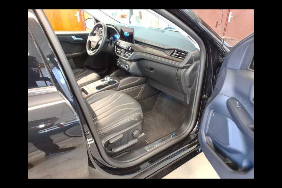 Ford Kuga 2.5 PHEV Vignale 225pk | Driver Assistance Pack | Technology Pack | Winterpack | Trekhaak afneembaar | Set winter velgen | 1.500kg Trekgewicht