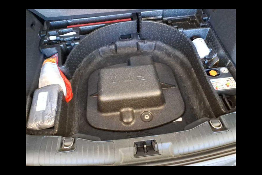 Ford Kuga 2.5 PHEV Vignale 225pk | Driver Assistance Pack | Technology Pack | Winterpack | Trekhaak afneembaar | Set winter velgen | 1.500kg Trekgewicht