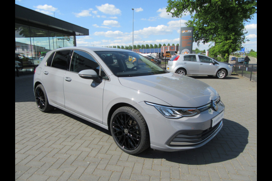 Volkswagen Golf 8 1.5 TSI Style, Navi, Ad.Cruise Control, Stoelverw, 18 Inch