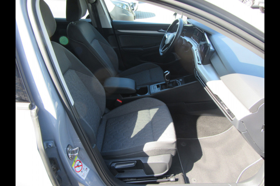 Volkswagen Golf 8 1.5 TSI Style, Navi, Ad.Cruise Control, Stoelverw, 18 Inch