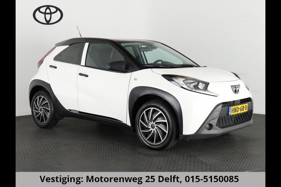 Toyota Aygo X 1.0 VVT-i MT PLAY BLACK & WHITE EDITION CRUISE CONTROLL. CLOUD NAVIGATIE. AIRCO GARANTIE TOT 2033 !!