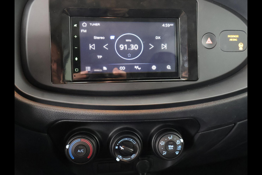 Toyota Aygo X 1.0 VVT-i MT PLAY BLACK & WHITE EDITION CRUISE CONTROLL. CLOUD NAVIGATIE. AIRCO GARANTIE TOT 2033 !!