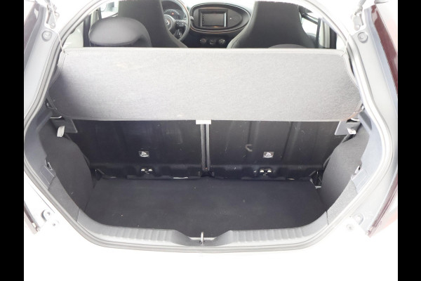 Toyota Aygo X 1.0 VVT-i MT PLAY BLACK & WHITE EDITION CRUISE CONTROLL. CLOUD NAVIGATIE. AIRCO GARANTIE TOT 2033 !!