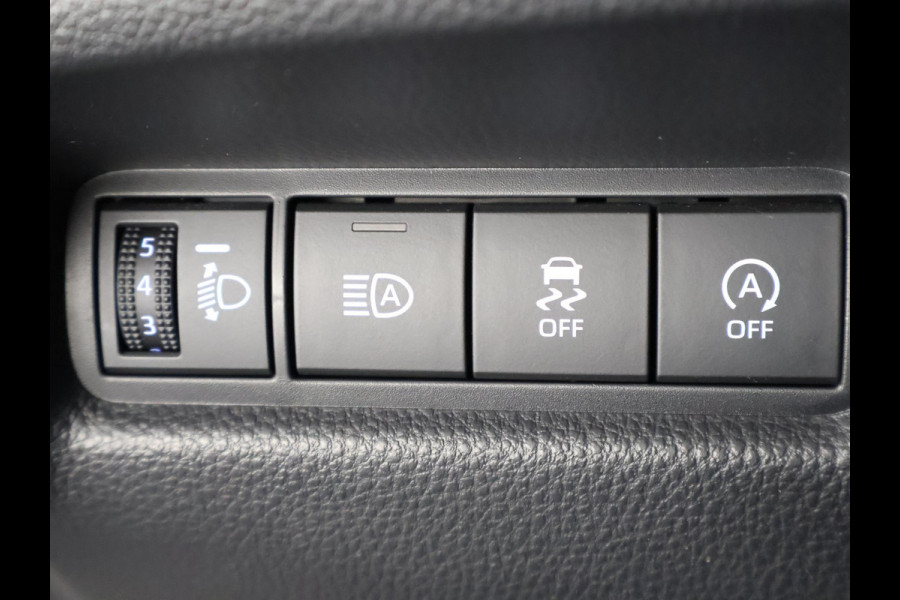 Toyota Aygo X 1.0 VVT-i MT PLAY BLACK & WHITE EDITION CRUISE CONTROLL. CLOUD NAVIGATIE. AIRCO GARANTIE TOT 2033 !!