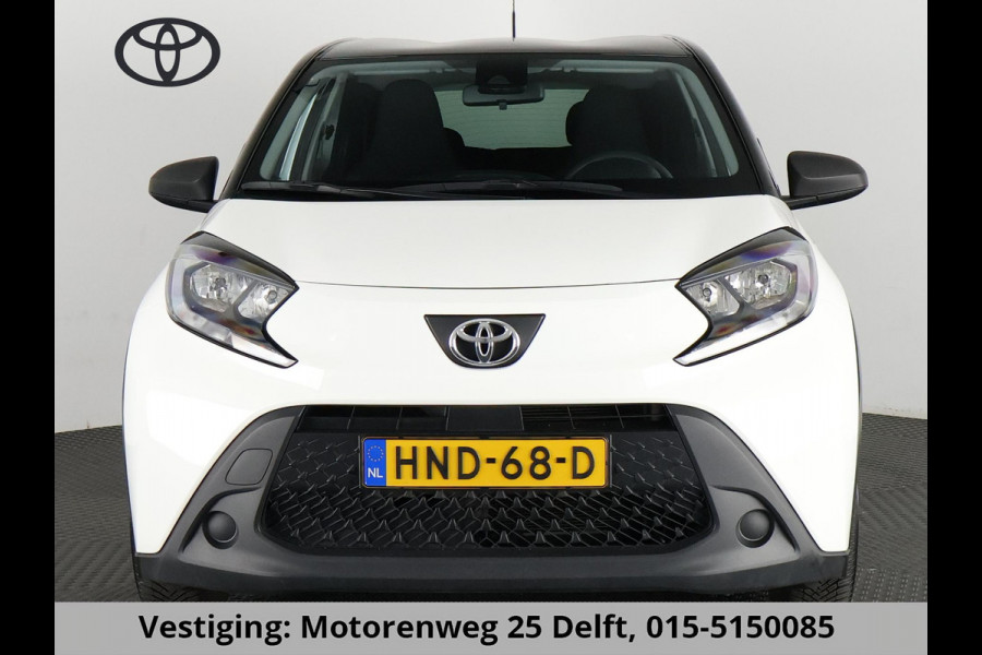 Toyota Aygo X 1.0 VVT-i MT PLAY BLACK & WHITE EDITION CRUISE CONTROLL. CLOUD NAVIGATIE. AIRCO GARANTIE TOT 2033 !!