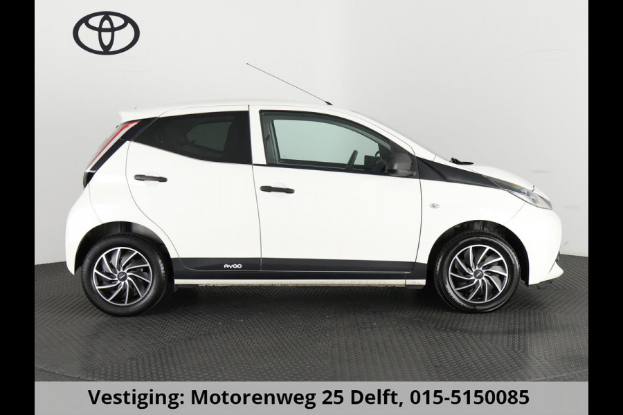 Toyota Aygo 1.0 VVT-i X-FUN STYLE PACK 5-DEURS.ELEKTRISCHE RAMEN.AIRCO.BLUETOOTH.GARANTIE TOT 11-2027