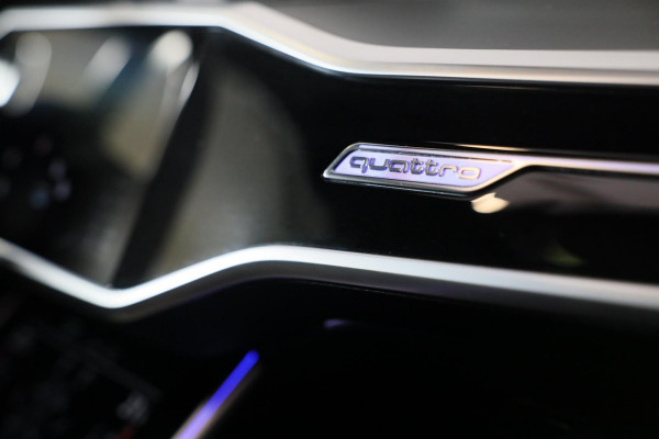 Audi A6 Avant 55 TFSI e Quattro S6 Look / AUT / Memory / 360 Camera / Elek Stoelen / Acc / Lane Assist / Pano / Matrix / 20 Inch
