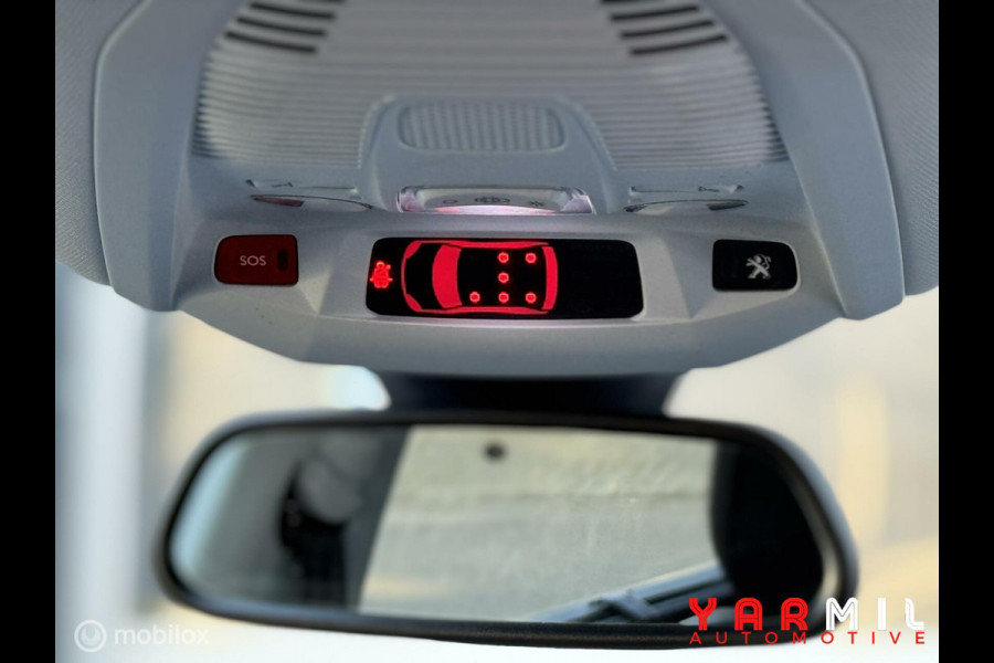 Peugeot 5008 1.2 PureTech Allure 7 PERSOONS Apple Carplay